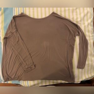 Drop shoulder Piko shirt size medium